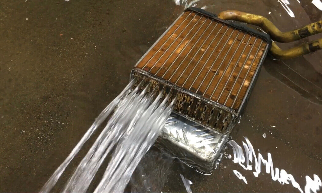 Промывка радиатора печки со снятием